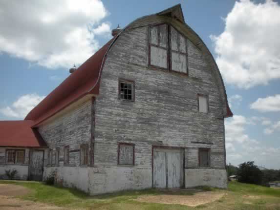 The Dairy Barn at Lake Buhlow in Pineville, Louisiana