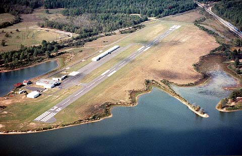 Pineville Municipal Airport at Fort Buhlow Lake